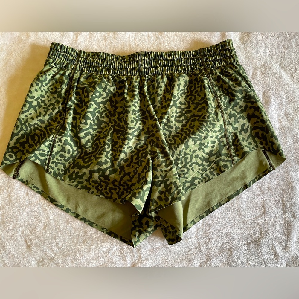 Athleta shorts size small. Excellent used condition.